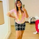 juliteescort is swapping clothes online from 