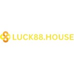 LUCK8 is swapping clothes online from 