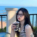 rexeh is swapping clothes online from 