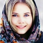 Escorts in JBR is swapping clothes online from 