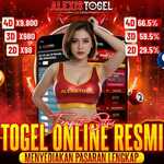 ALEXISTOGEL  is swapping clothes online from 