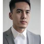 hoailinh is swapping clothes online from 