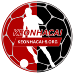 keonhacai5orgg is swapping clothes online from 