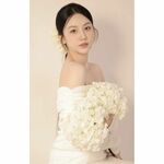 NINI NHUYEN is swapping clothes online from 