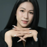 thanhnhis666 is swapping clothes online from 