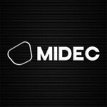 Nắp Thăm Trần Midec is swapping clothes online from 