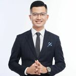 Hồ Minh Quân is swapping clothes online from 