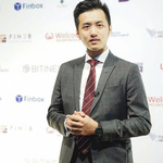 nguyennhathuy1 is swapping clothes online from 