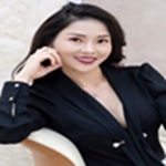 chloely is swapping clothes online from 