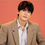 thanhlonghm88mvp is swapping clothes online from 