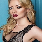 evamilan is swapping clothes online from 