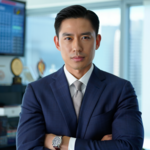 CEO Lý Trường Sinh is swapping clothes online from 