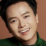 Tày Văn Độ MV88 is swapping clothes online from 