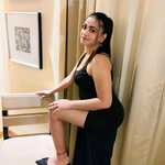 riyagfnyt is swapping clothes online from 