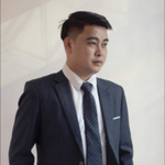 Nguyễn Hoàng Quân is swapping clothes online from 