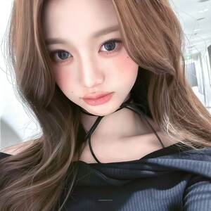 midiamaxcombr1 is swapping clothes online from 
