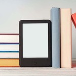 briarhubofbooks is swapping clothes online from Weillington, 