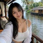 teletotoibl88 is swapping clothes online from 
